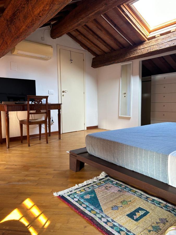 Chez Madame Hotel Ferrara Buitenkant foto